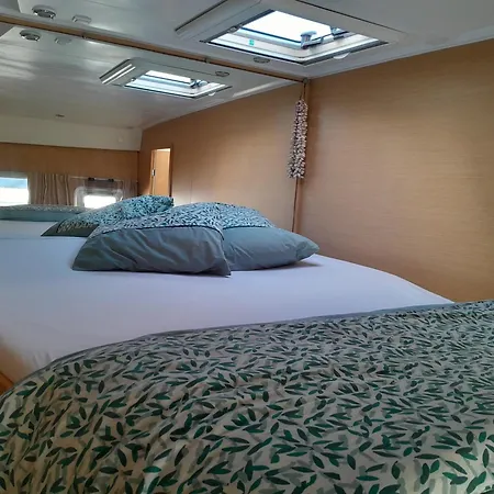 Botel Maol *